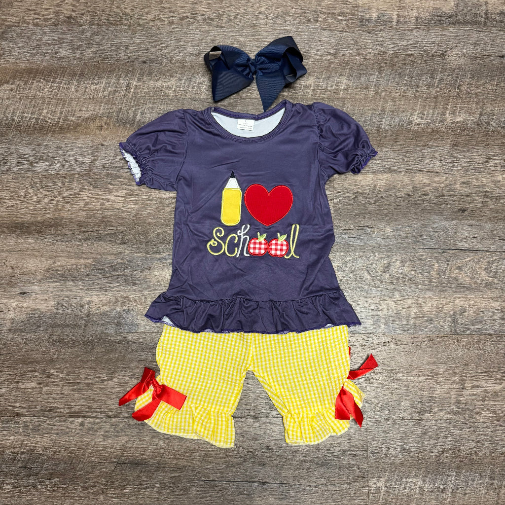 I ❤️ School outfit