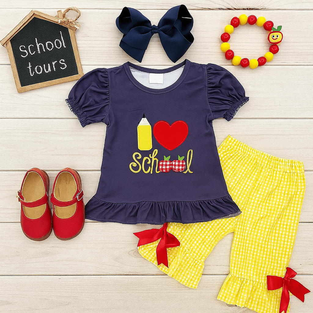 I ❤️ School outfit